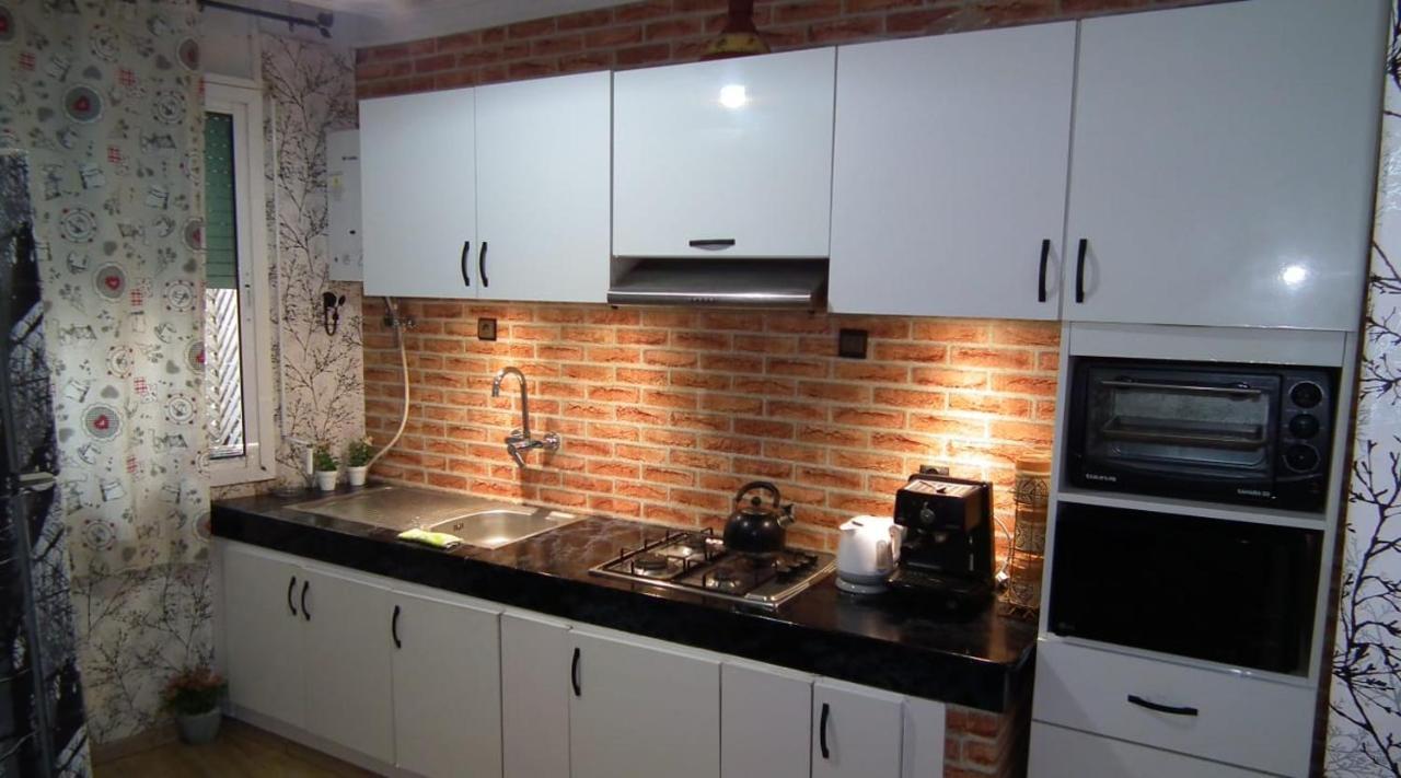Stay Here, Nice Apartment With Garden View In Center, 1 Min Walk From Beach El Jadida Exterior photo