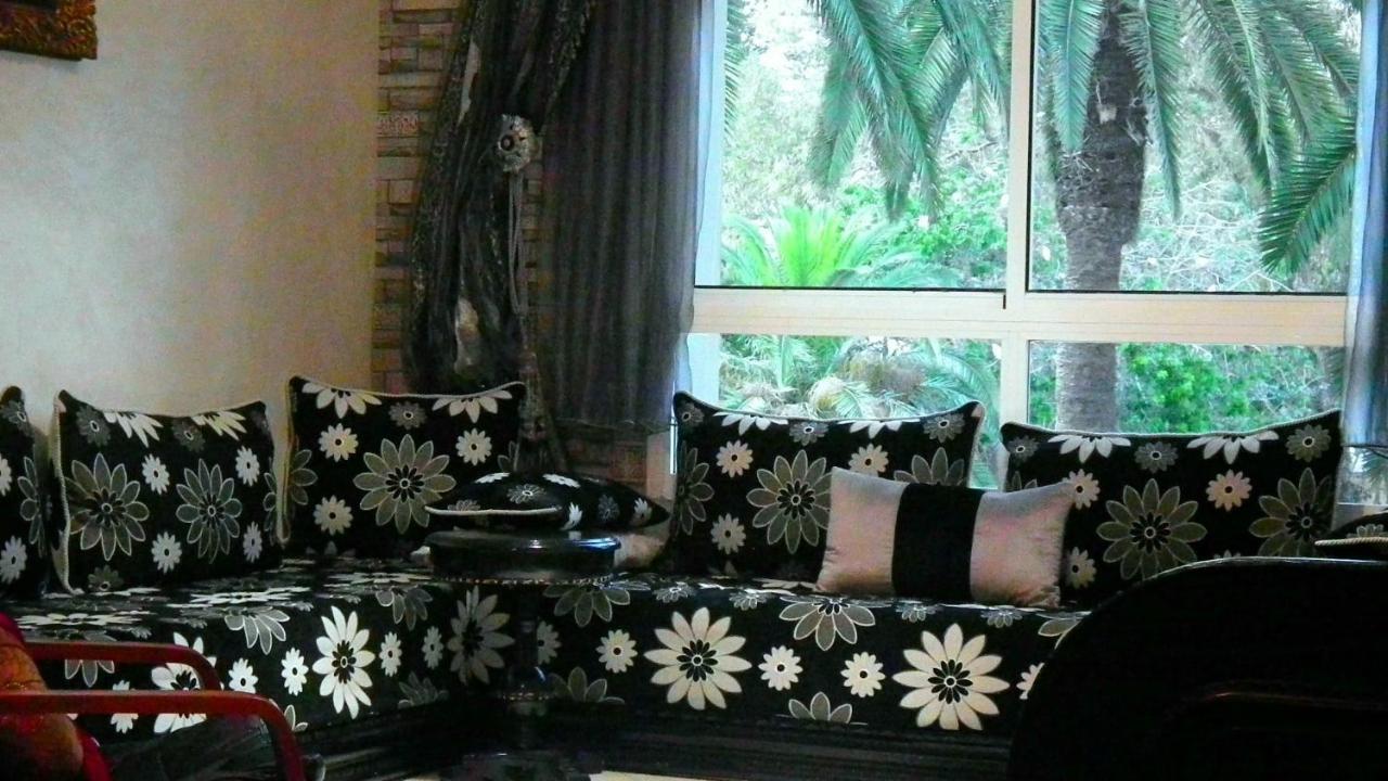 Stay Here, Nice Apartment With Garden View In Center, 1 Min Walk From Beach El Jadida Exterior photo
